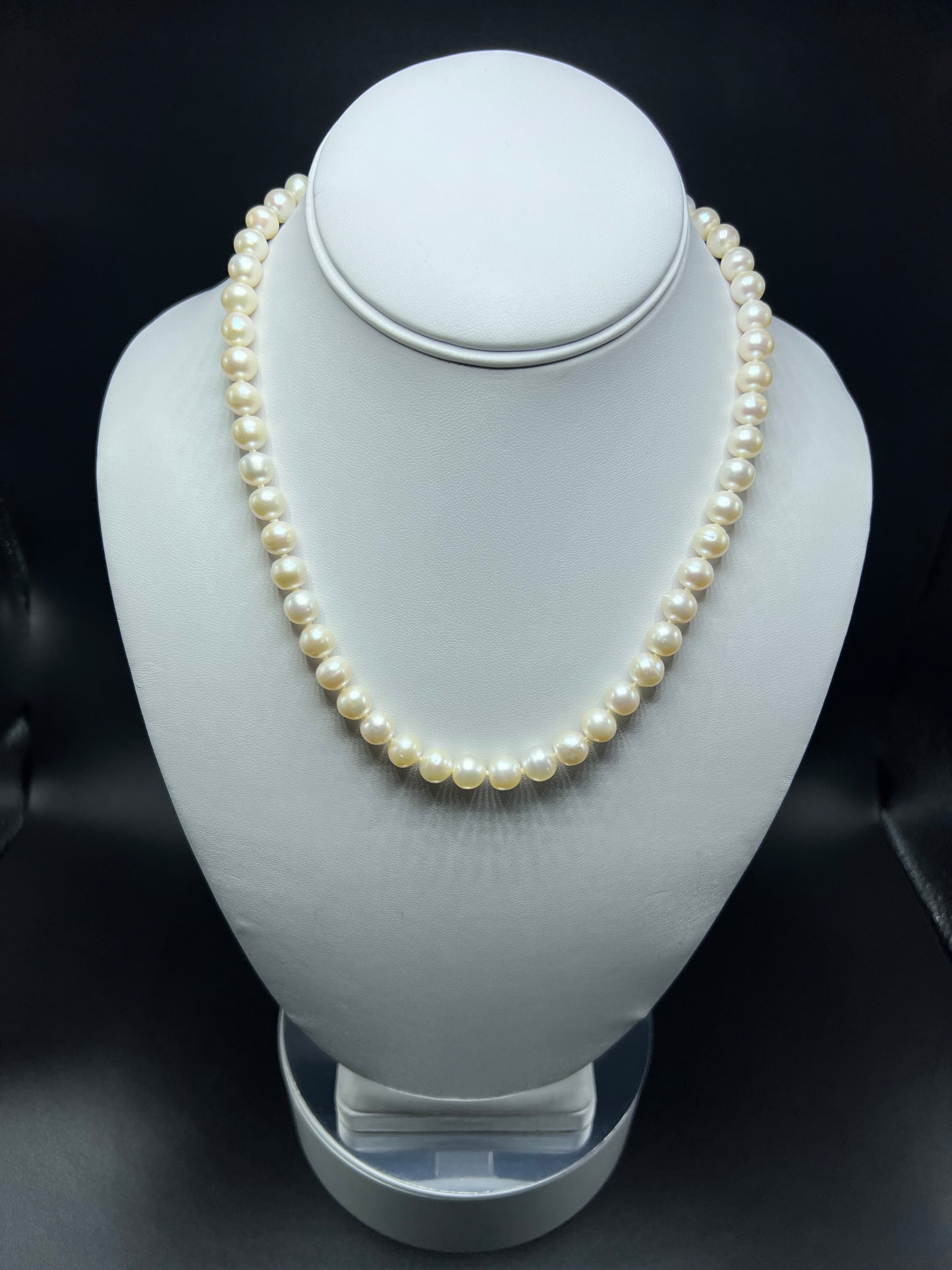 18" 8MM Pearls with Rhodium Heart shapped Toggle